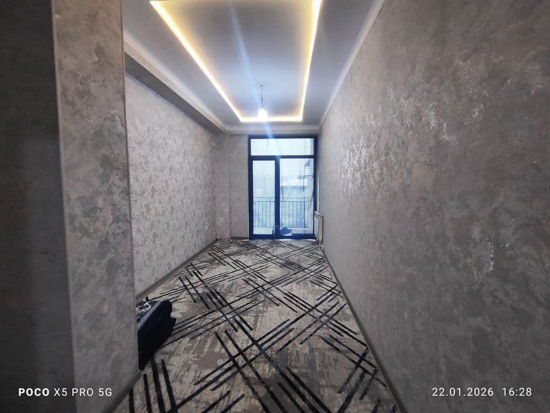 Sergeli 9 hududda 2 xona uy oilaga uzoq muddatga ijaraga ber