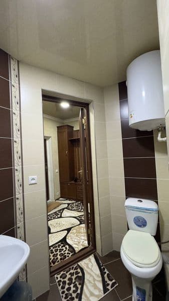 светлая и уютная. В квартире есть кондиционер, стиральная ма — фото 3