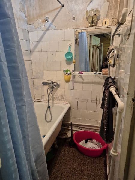 Сдам в аренду 2 комнатную на 3 этаже 5 дома.<br />
Кирпичный — фото 4