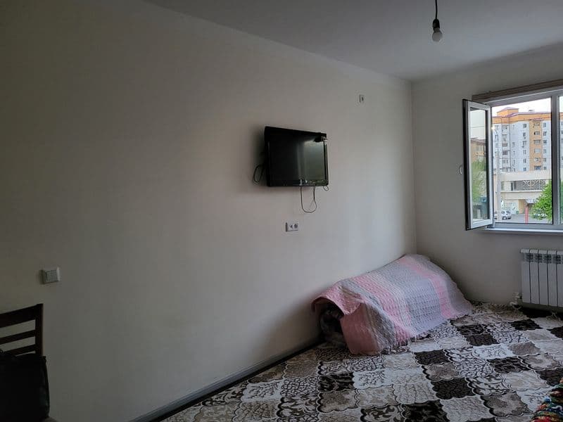 Аренда  коракамиш 2/4 1.хонали 2.хонали клинган уй оилага бе