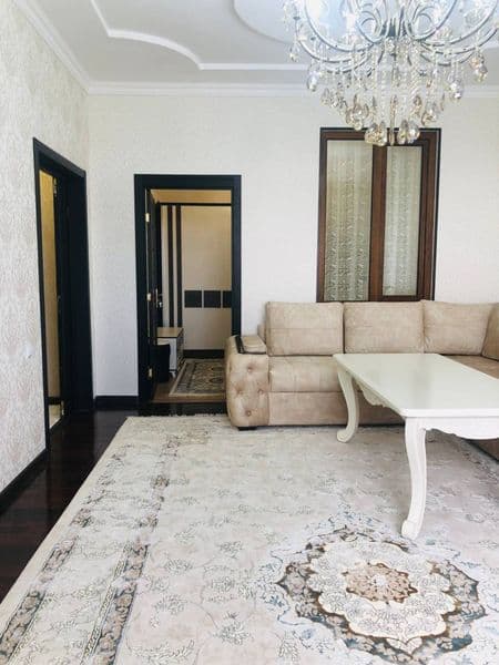 сдается 3х комнатная квартира на 2 этаже с мебелью и технико