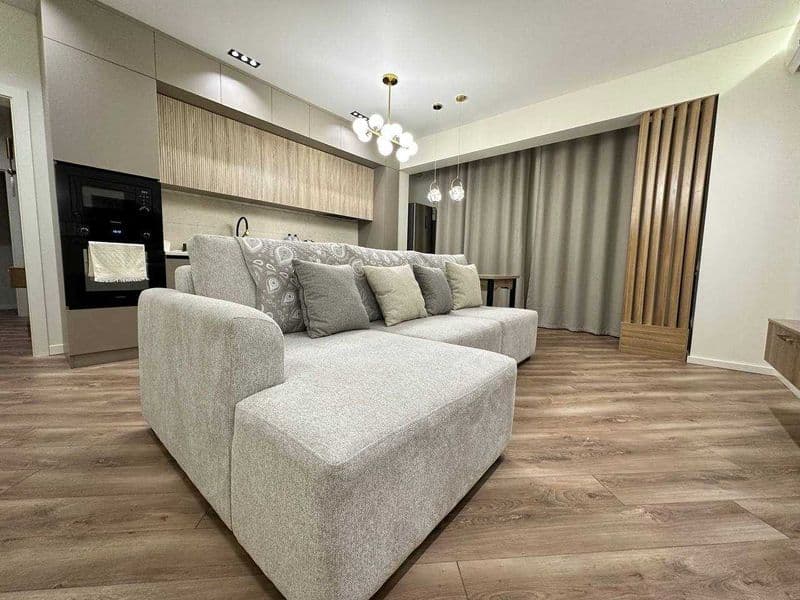 Район: Шайхантахурский <br />
Адрес: Лабзак<br />
<br />
Ком