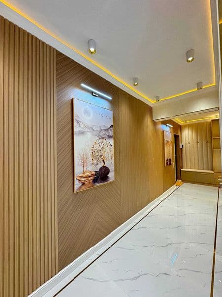 • Район: Мирабад<br />
• Адрес: улица Ислом Каримов<br />
• 