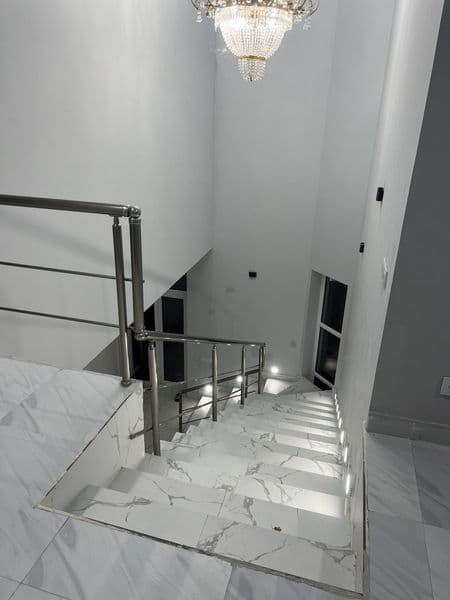 Sergeli hokimiyat oldida 4 xonali hovli talaba qizlar uchun  — фото 2