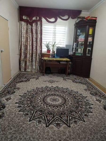 Сдается квартира 2/4/4 - 48 м^2<br />
<br />
Базарчик, Famil — фото 2