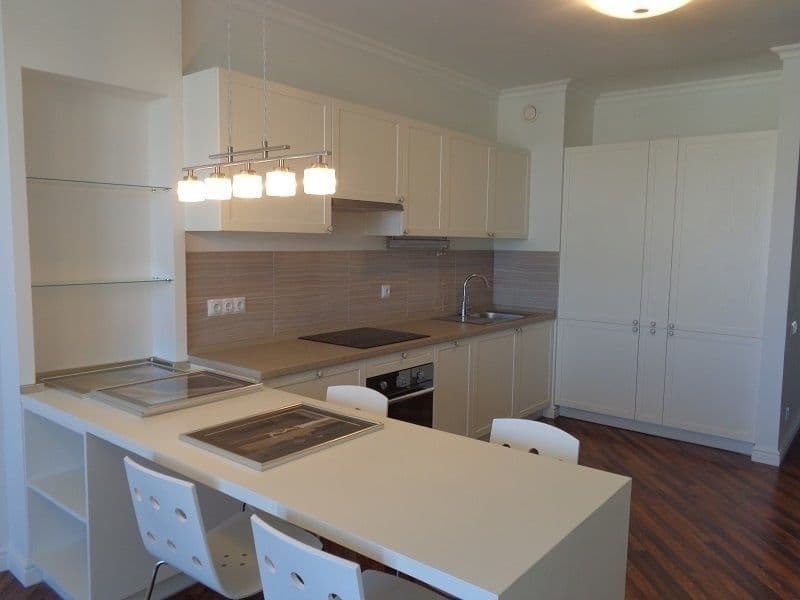 Сдается квартира в высотке Жемчуг 2/8/16. Звоните, есть мног