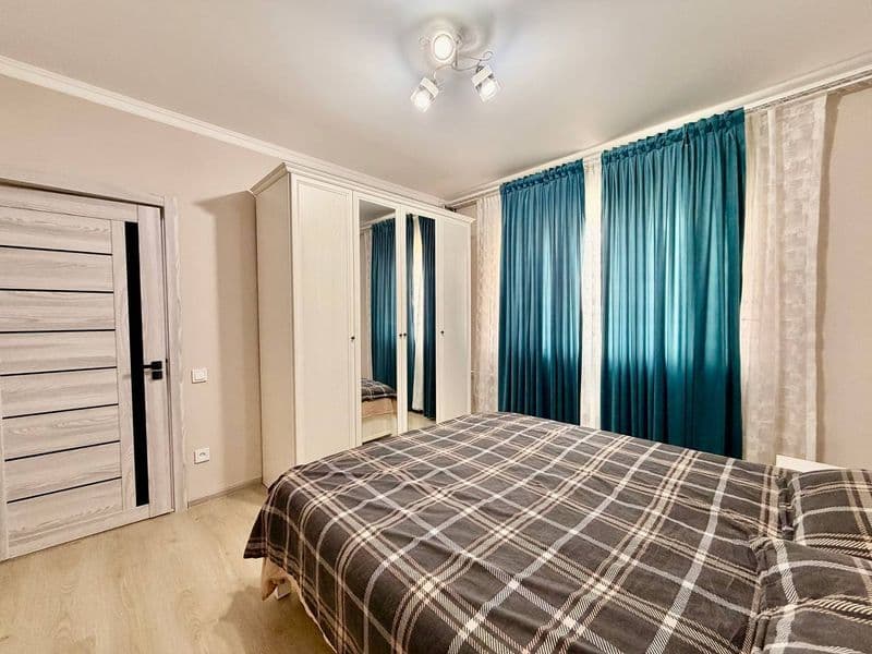 Сдаётся 2 х комнатная квартира <br />
Площадь 60 м2<br />
До — фото 2