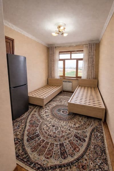 Сдаю 1 комнату санузел обшая лифт новый есть, локация идельн