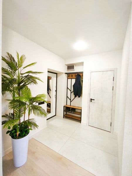 Квартира с евро ремонтом в кирпичном доме<br />
2 спальные к