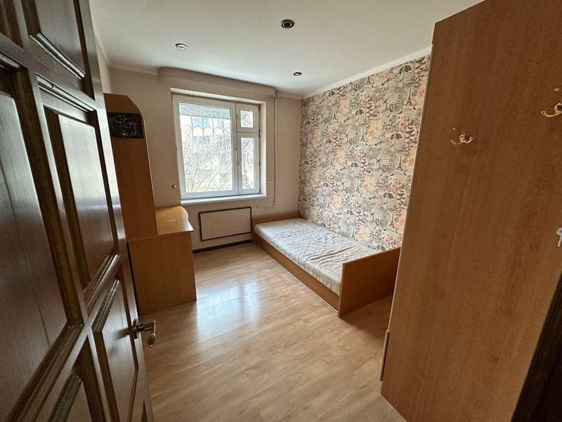 Uy sharoitlari zor evro remont 3-4 ta bola kerak 90$ kvartpl