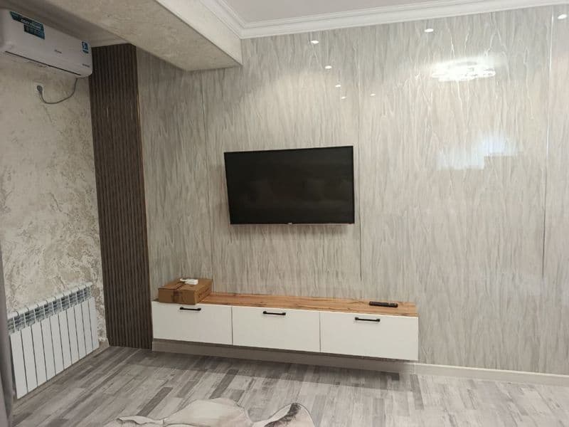 Срочно продаётся 1комнатная квартира на Юнусабад 13кв.<br />