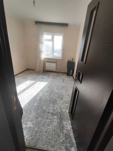 Привет, ищу соседей. БЕЗ МАКЛЕРА. В 3-комнатной квартире осв