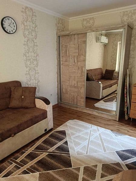 Сдаётся 1-комнатная квартира на Бектемире. <br />
Аренда дол — фото 2