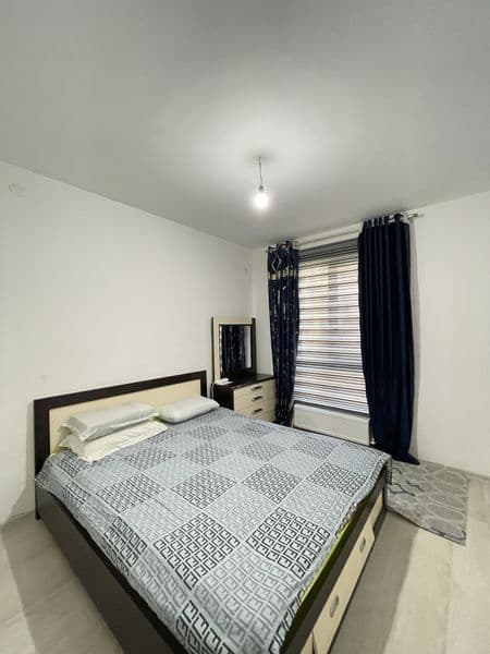 Район: Яшнабод<br />
 Ориентир: Ассалом хаво Кадишва <br />
