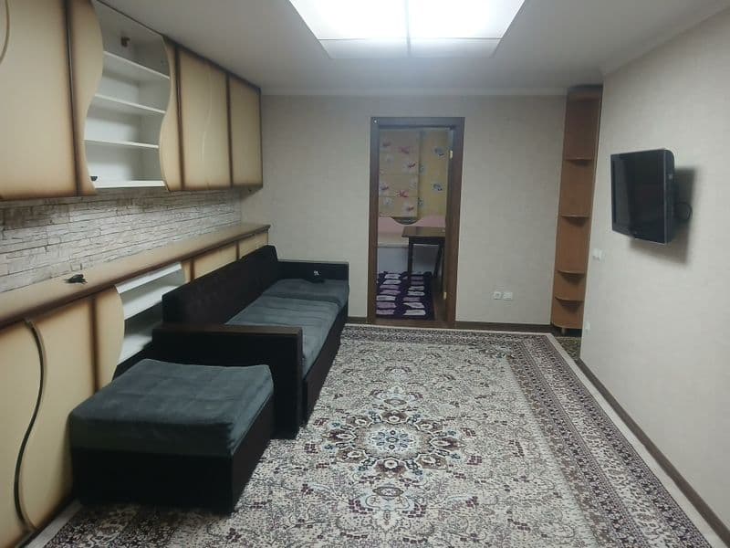 Mirzo ulug‘bek Do‘rmon yo‘lida 3 xonali kv ijaraga beriladi.