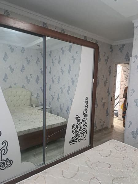 Рядом есть.<br />
Метро, дет сад, ТЦ Компас, вещ.базар, стр, — фото 2