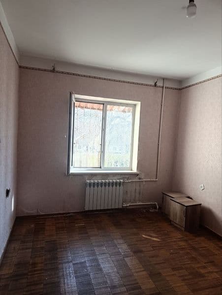 Хоналари алохида, балкон 2х6, пустой. Яна бошка вариантлар б