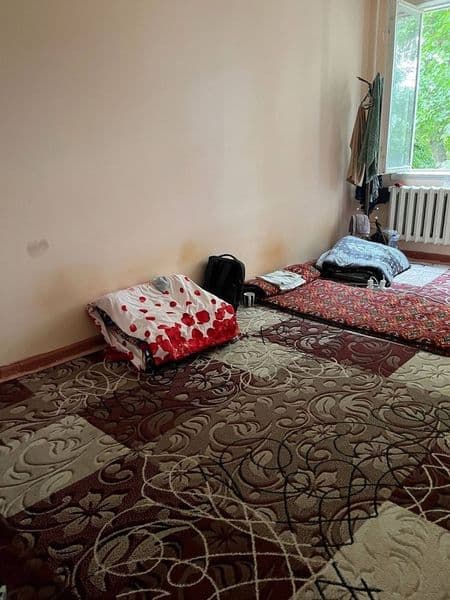 Sheriklikka kvartira| Maklersiz<br />
2 kishi olinadi<br />
