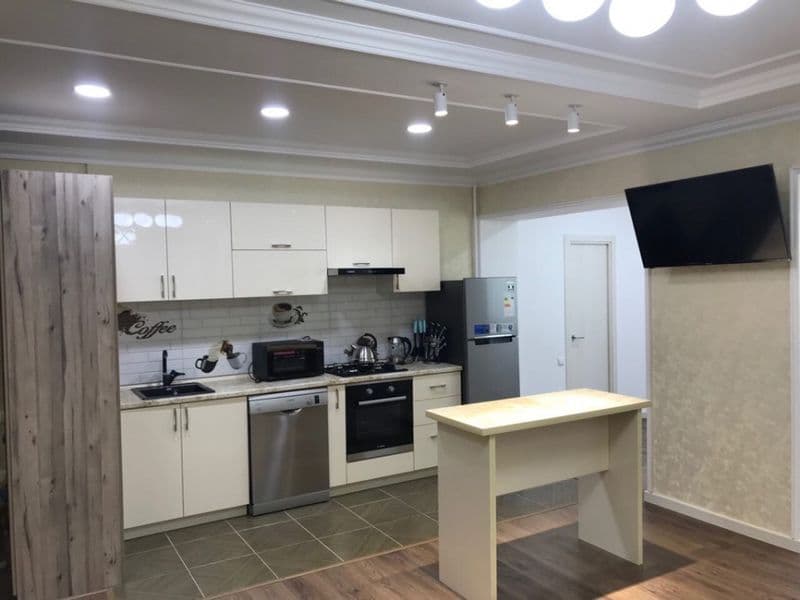 Сдам 3/2/4с отличным ремонтом и обстановкой на госпитальном 