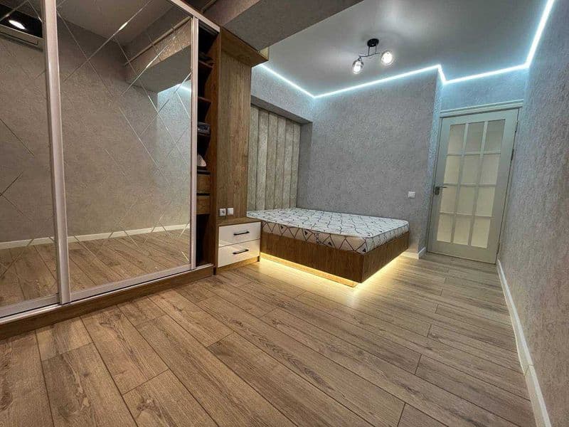 Сдаётся квартира на Ц-5 <br />
Ориентир - Немецкое посольств