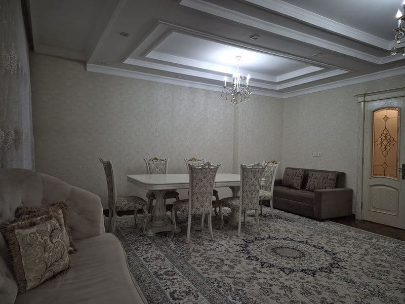 Квартира на ц 5,  2 х комнатная Зал, спальня, кухня, прихожа — фото 3