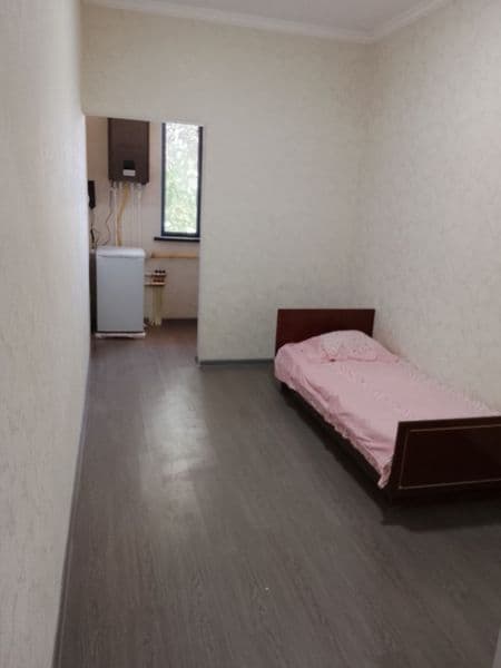 Qorasu 6 da 1 xonali kvartira ijaraga beriladi<br />
250$ 2 