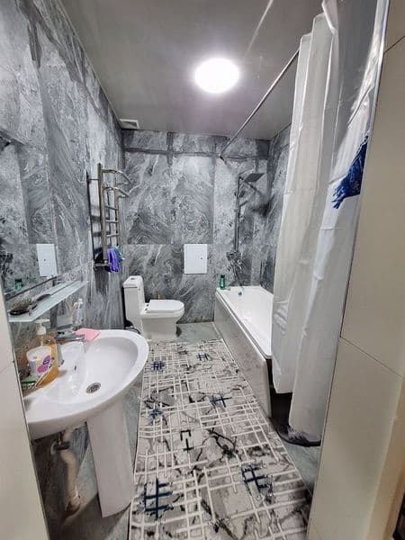 Yakkasaroy tumanida, Oybek metrosi yonida 2 xonali shinam va — фото 3