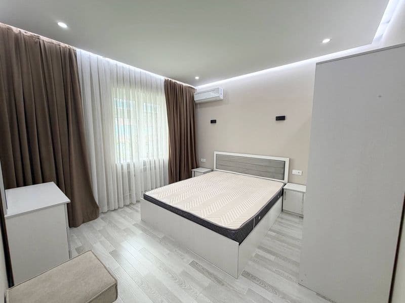 Аренда 1100$<br />
3/4/4<br />
Общая площадь : 70 м2 <br />
 — фото 4