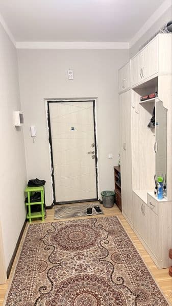 Bardankul yul yuzida joylashgan yangi qurilgan uylar<br />
R