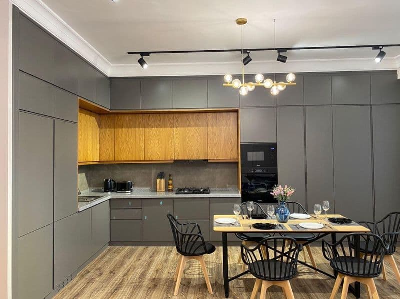 Сдаётся 3х комнатная квартира с ремонтом и обстановкой <br / — фото 2