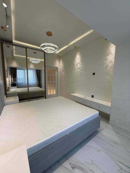 • ЖК: Ц-5<br />
• Комнат: 3 <br />
• Этаж: 3<br />
• Площадь — фото 2