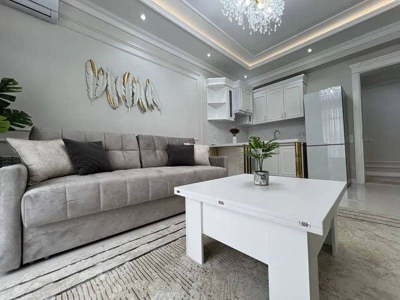 Отличное расположение дома - всё рядом - много магазинов, Це — фото 2