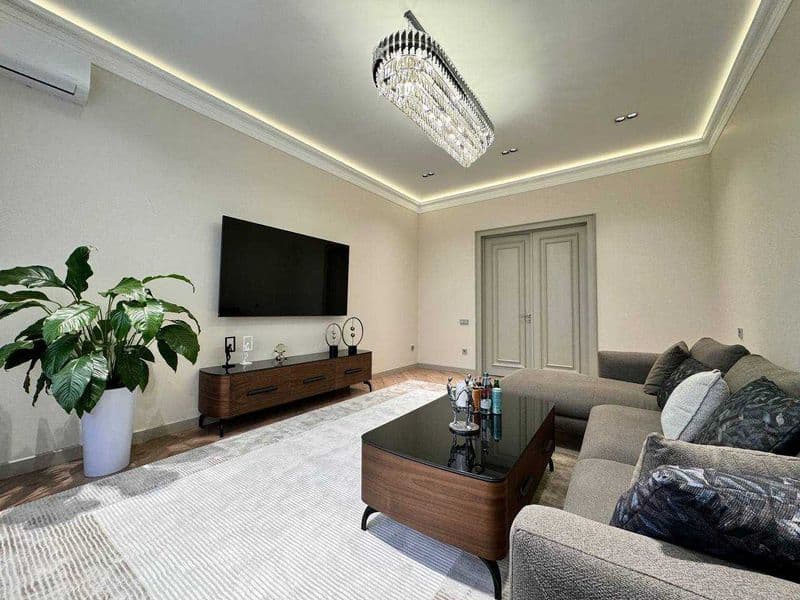 СРОЧНО СДАЕТСЯ !!!<br />
<br />
Район: Яккасарайский<br />
А