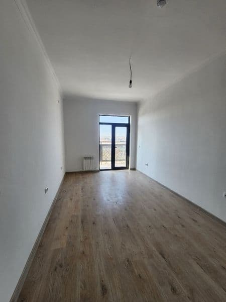 Квартира пустая новая ни кто не жил только кухня — фото 5