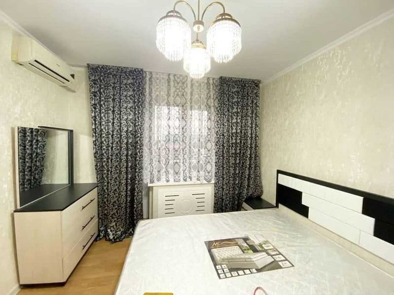 Сдаётся квартира возле 145 школы по улице Истикбол 4-4-5     — фото 3