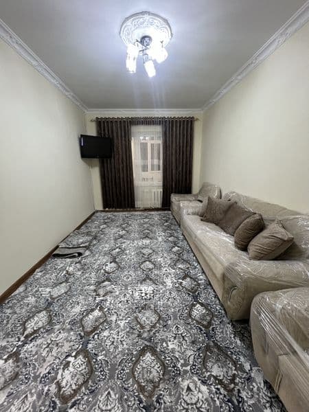 Qulay lokatsiyada joylashgan,uyda barcha qulayliklar mavjud!