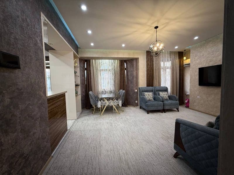 Yakkasaroy Shota Rustavelli 3 xonali yevro kvatra hamma mebe