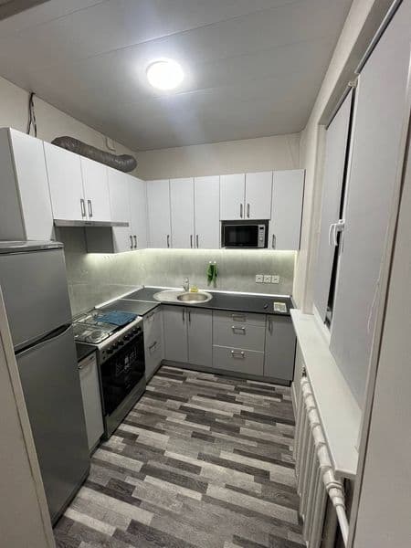 Чиланзар-3, Торговый центр <br />
<br />
2-х комнатная 4-й э — фото 3