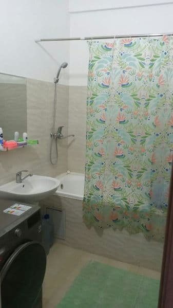 Uqiydigan yoki ishlaydigan qizlarni ijaraga quyamiz.Yangi qu — фото 5