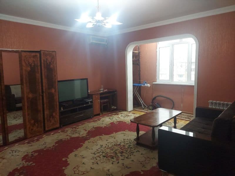 Район: Яшнабад <br />
Улица: Мавлоно Риёзий (Паркентский)<br