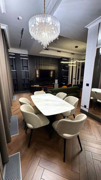 Элитный апартамент<br />
Район: Шайхантахур <br />
2/4/8<br 