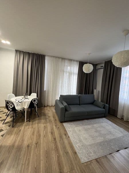 Аренда. Ассолом Махтумкули. 1 комнатная студия. 50 м². В ква