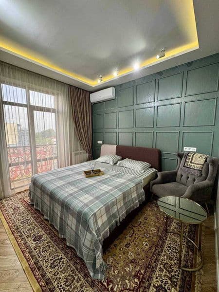 Район: Юнусабадский<br />
Адрес: хон сарой<br />
<br />
Комн — фото 2