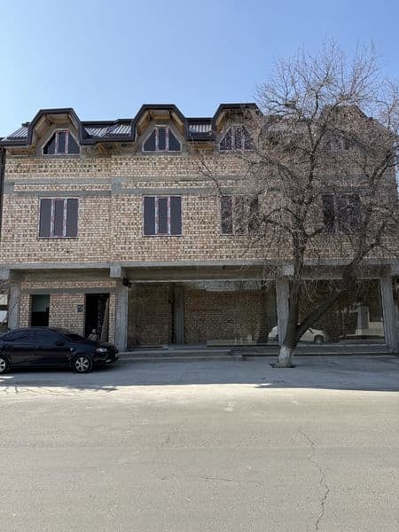 Узоқ муддат учун шу бино арендага берилади ремонти билан ёки