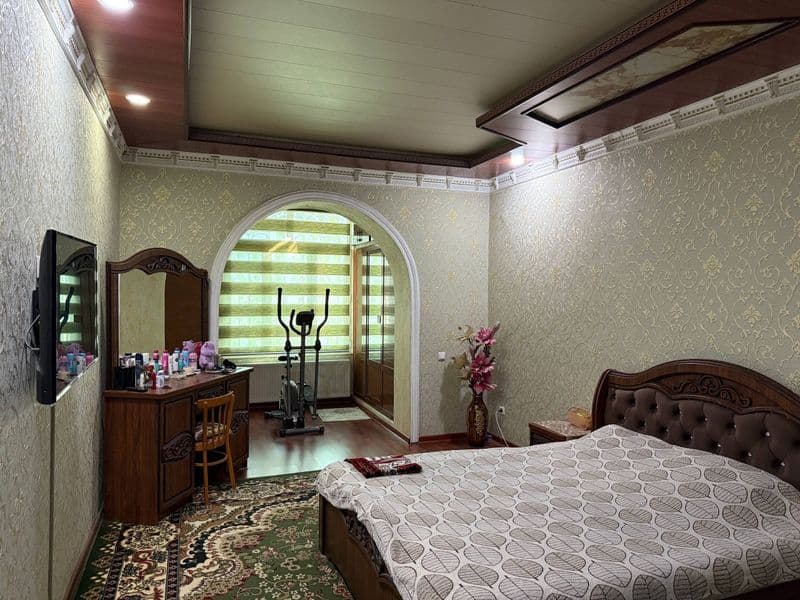 Сдается квартира иностранцам или молодой семье<br />
• Район