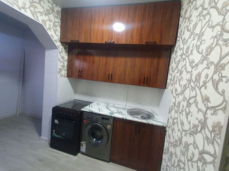 Qoraqamish 1/4 1/5/5 300 oila  srochni   ijaraga  topshirila