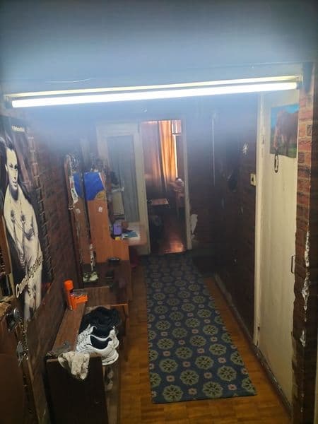 Срочно! 1 большая комната меблированная, туалет,ванна,кухня, — фото 3