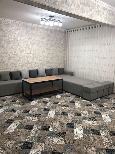 Аренда Юнусабад 9<br />
<br />
3/5/5<br />
<br />
Площадь: 1