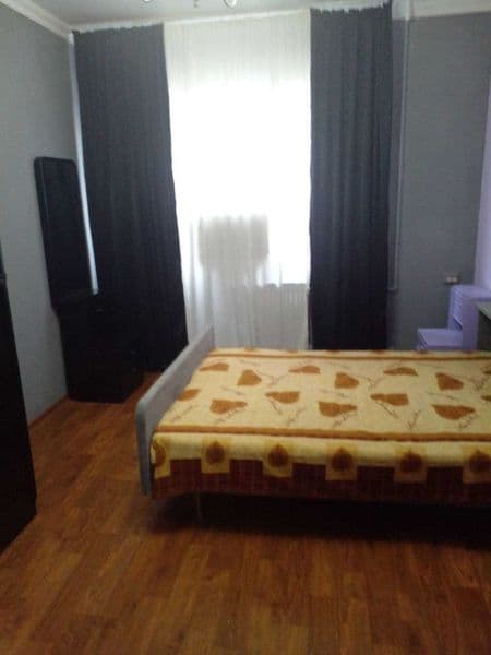 Сдаю квартиру . Массив чиланзар 6 квартал, 8 дом. 2-х комнат