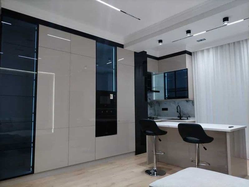 Район: Яккассарайский<br />
Адрес: ул Мирабад<br />
<br />
• — фото 2